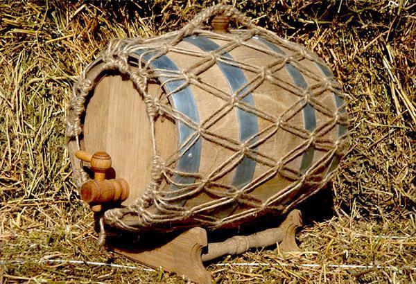 barril de madera para vino