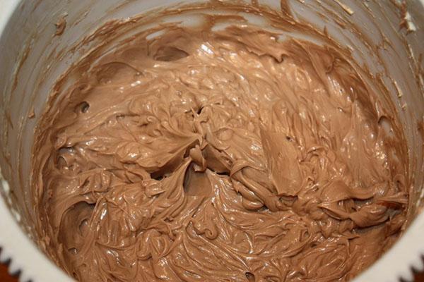 preparar una crema de leche condensada y mantequilla