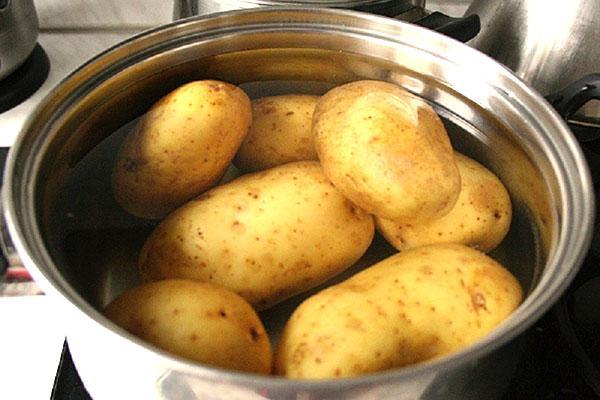 hervir patatas