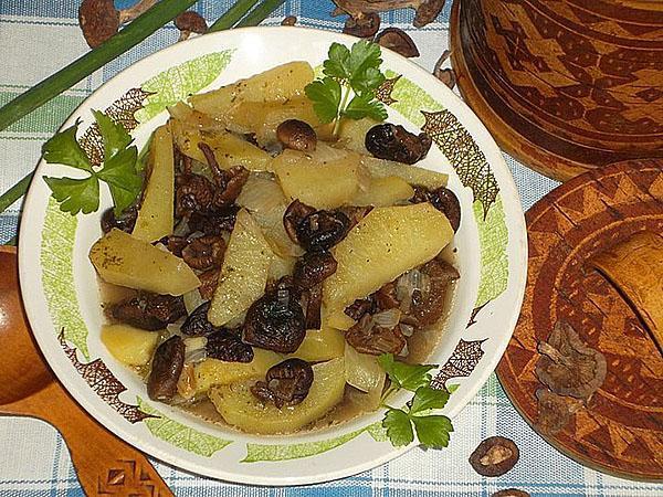 patatas con champiñones secos