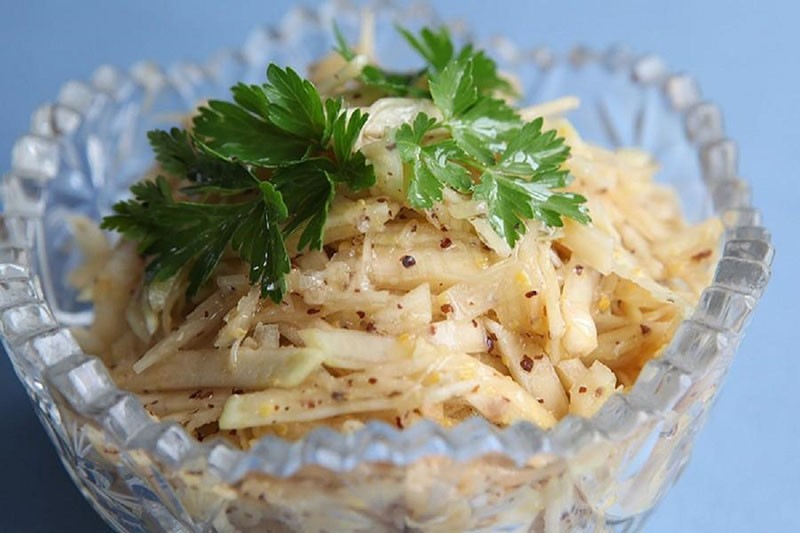 ensalada de colinabo hervida