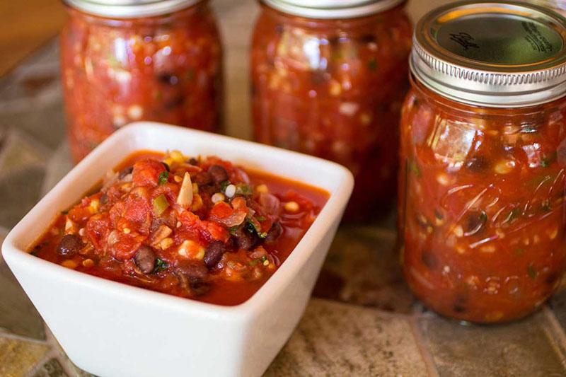 receta de aderezo borsch para el invierno con frijoles