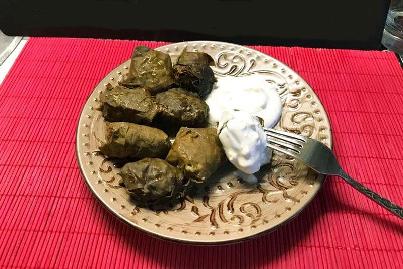 Receta armenia de dolma en hojas de parra