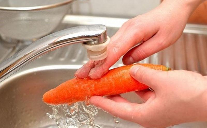 lavar zanahorias