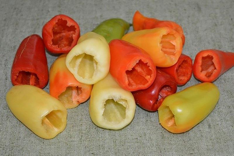 lavar el pimiento y quitarle los tallos