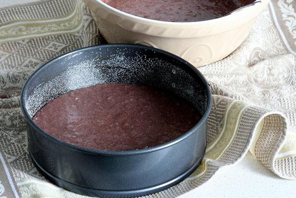 préparer le gâteau pour la cuisson