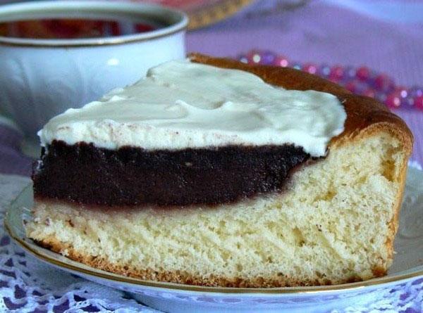 receta de pastel con cereza de pájaro y crema agria