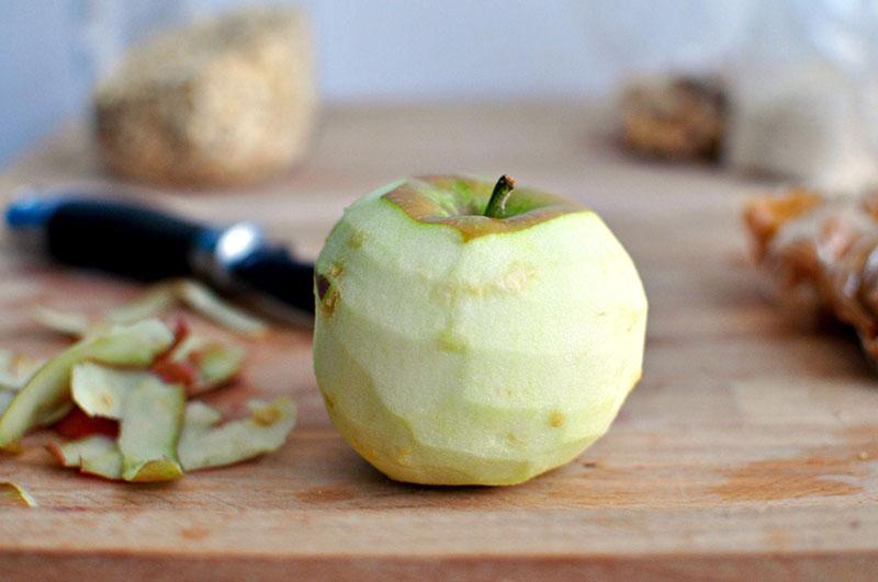 pelar las manzanas