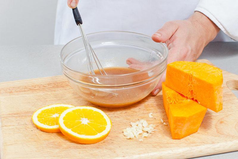 preparar calabaza y naranjas