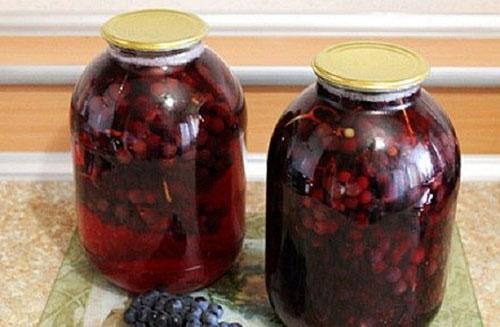 pots de compote de raisin