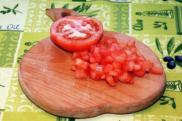 hacher la tomate