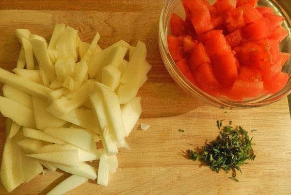 cortar calabaza y tomates