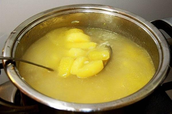 faire bouillir des pommes de terre