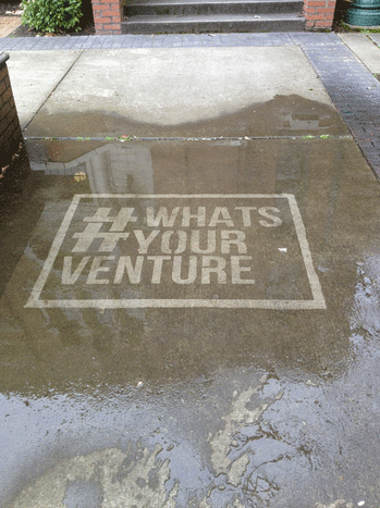 Reverse Graffiti werden auch als Werbemittel verwendet.