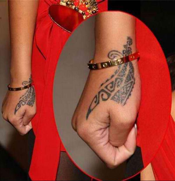 Rihanna Tattoos – Fotos und Erklärung