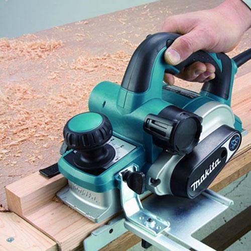 Raboteuse Makita RP 0810C