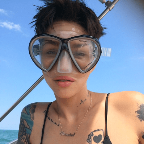 Ruby Rose Schnorcheln