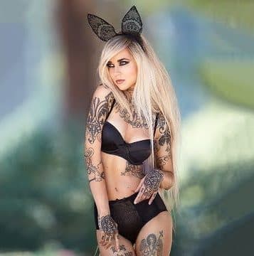 Sara Fabel, Anarchy Parlour, Tätowierer, Tattoo Model, Inked Magazine, Inked Interview