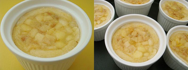 rellenar con relleno de manzana y colocar en una bandeja para hornear