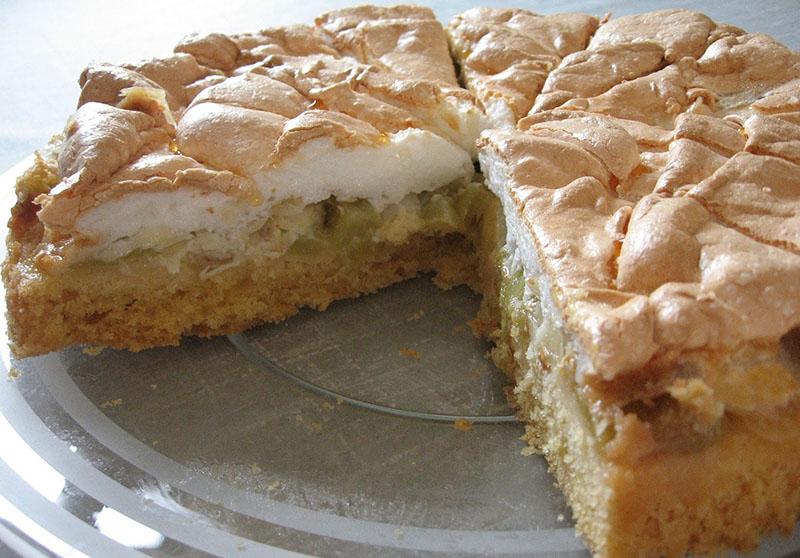 deliciosa charlotte con merengue