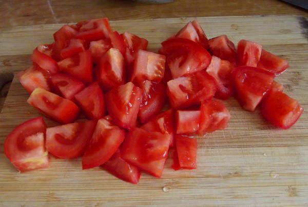 picar los tomates