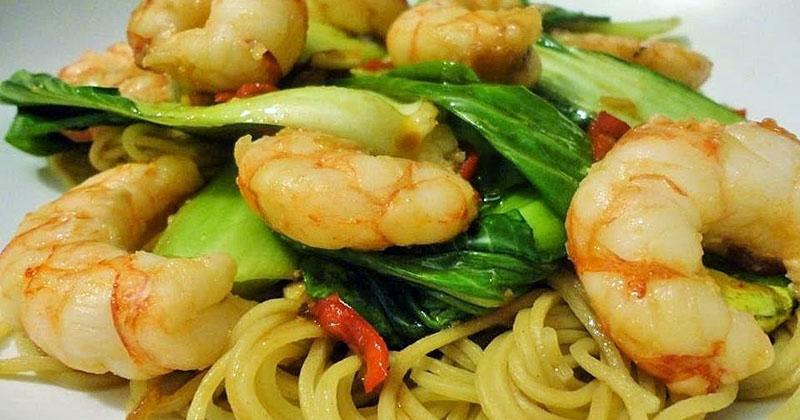 chou chinois pak choy et fruits de mer