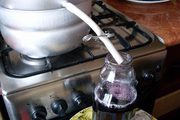 jugo en un exprimidor