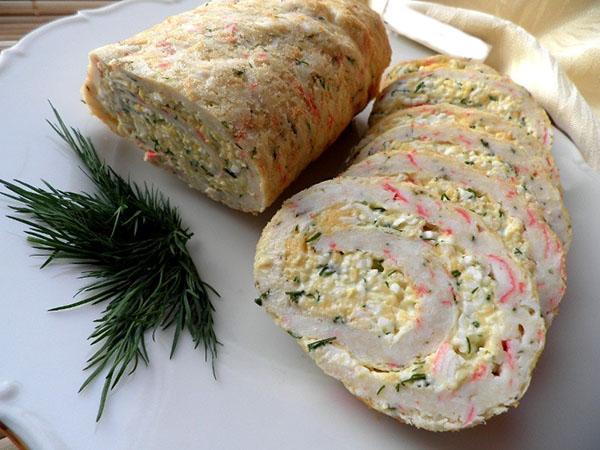 Aperitivo de pan de pita y palitos de cangrejo