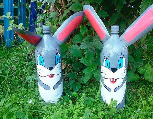 conejitos de botellas de plástico