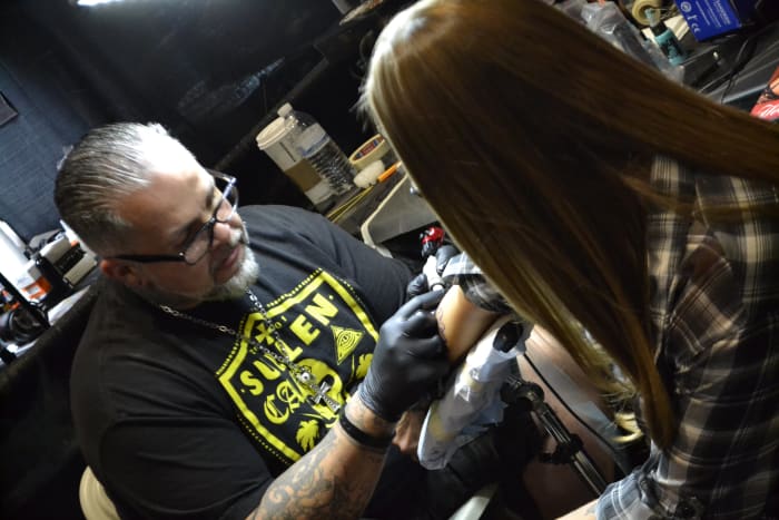 (Foto: Star City Tattoo and Arts Expo) Na letošním setkání představí Star City Tattoo and Arts Expo více než 130 umělců z celého světa pod jednou střechou - se zvučnými jmény jako Carl Grace, Pete Terranova, Placaso, Jade Baxter a Joey Tattoo se zúčastnilo, kromě mnoha dalších talentovaných praků na inkoust.