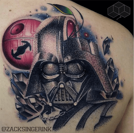 Entgegen der landläufigen Meinung ist es in Ordnung, sowohl Star Wars als auch Star Trek zu mögen. KLICKE HIER, um einige der besten Star Wars-Tattoos zu sehen.