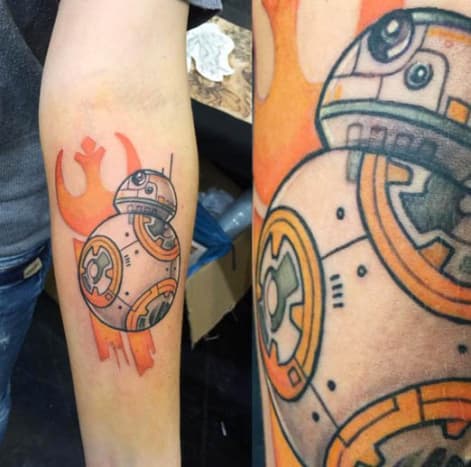 BB-8 sieht aus, als würde er ein hübscher Droide werden, aber wird er jemals so liebenswert sein wie R2-D2? Wir werden es bald herausfinden. Tattoo von Phil Gossner