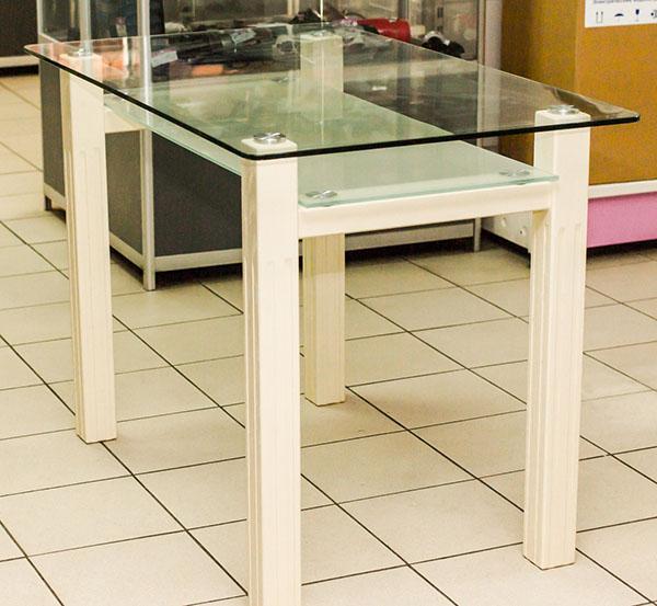 table en verre et bois