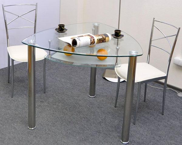 table triangulaire en verre