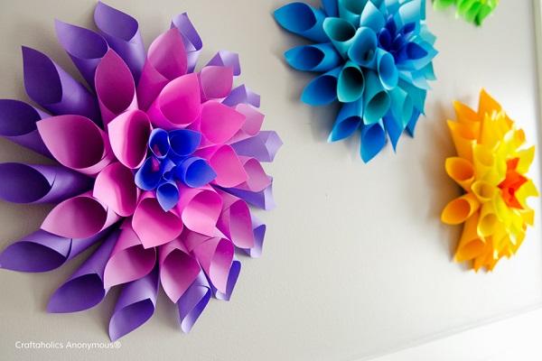 Sommer-Geburtstagsfeier für Mädchen_DIY Papier-Dahlien