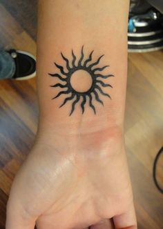 Sun Tattoo - TOP 100 - Rang - Blindingly Gorgeous Tat Art