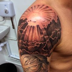 Sun Tattoo - TOP 100 - Rang - Blindingly Gorgeous Tat Art