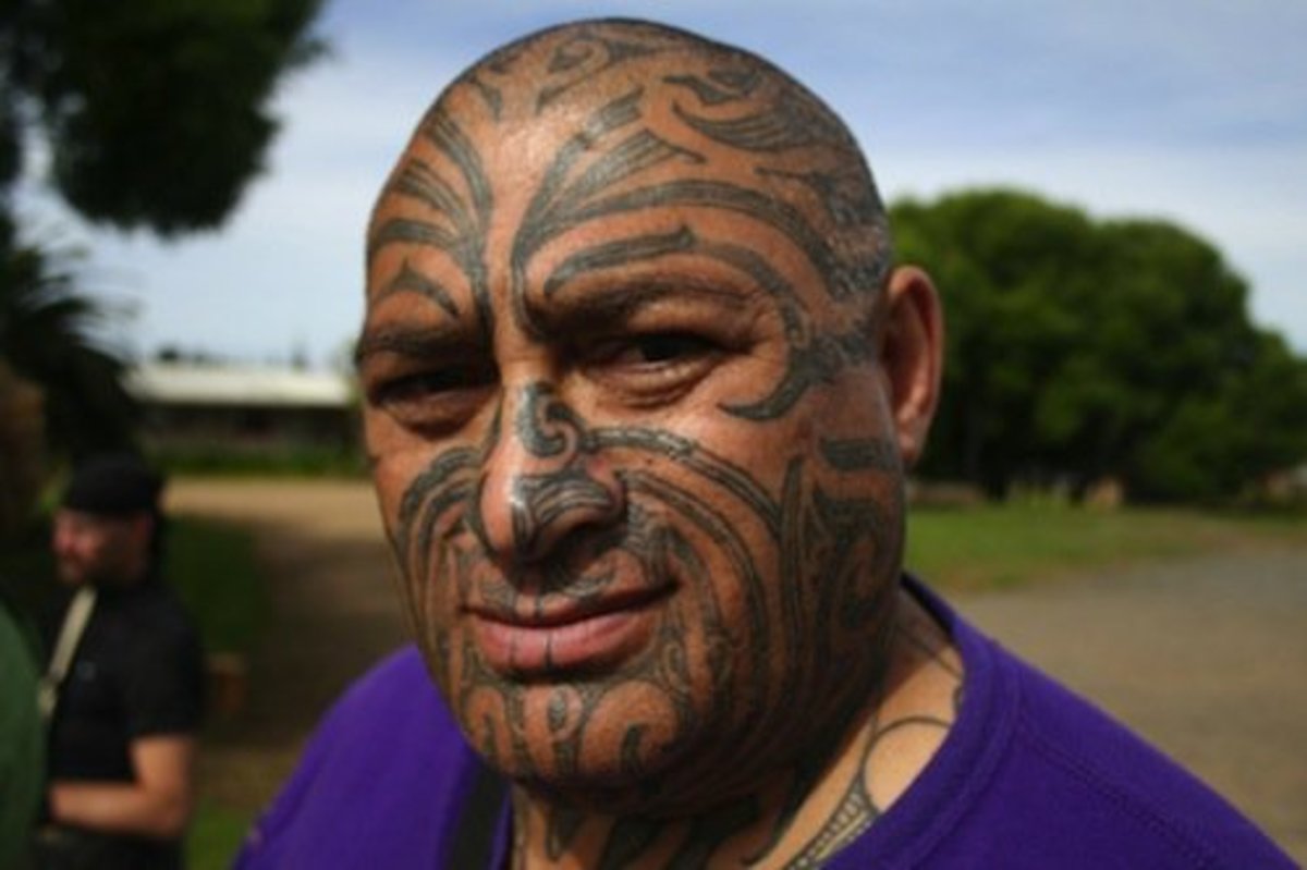 Tradiční ta moko na maorského muže