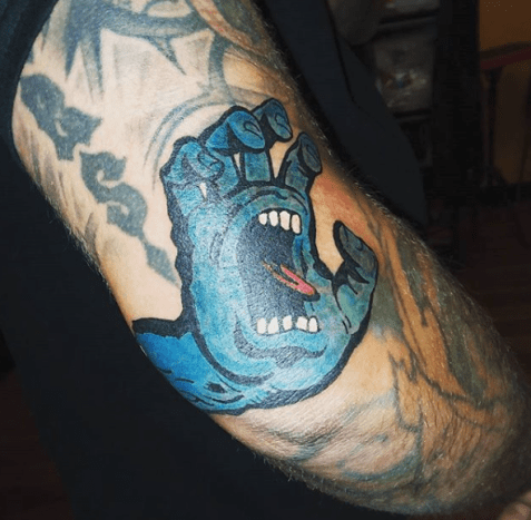 Kmen. Zoo, LLC Tattoo se pyšní unikátním tetováním, které se vyhýbá