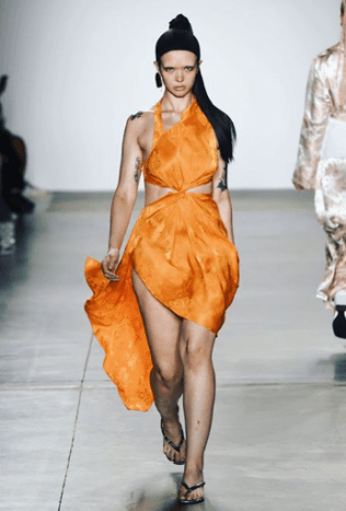 Bemerkenswerte Kunden sind Hunger TV, Patricia Field, Kim Shui, Adriana Sahar und Milk Makeup.