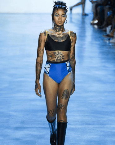 Mezi významné klienty patří Fenty Beauty, Chromat, VFiles a Naomi Campbell.