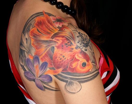 Die coolsten Koi-Fisch-Tattoo-Designs, die Sie gesehen haben