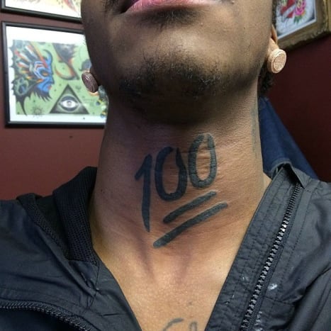 Offensichtlich bedeutet dies, dass dieser Typ nichts tut, es sei denn, er ist all-in. Und wie könnte man das besser sagen, als dieses Tattoo auf deinen Hals zu setzen?