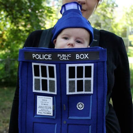 Toto dítě TARDIS ocení potěšení z cestování časem, až bude starší.