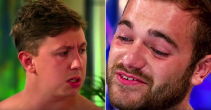 Zwei Kumpels (zumindest bis zu ihrem Auftritt in dieser Show) PJ und Harrison traten auf MTVs Just Tattoo of Us auf und erhielten die Möglichkeit, sich gegenseitig ein mysteriöses Tattoo auszusuchen.