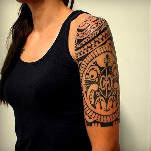 Marquesan Tattoo Design s polovičním rukávem pro ženy