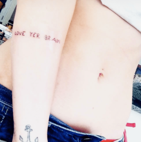 Miley Cyrus liebt dein Gehirn Tattoo