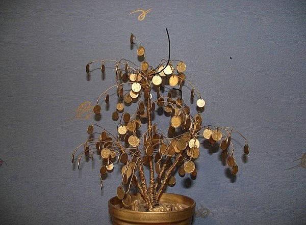 árbol del dinero con ramas