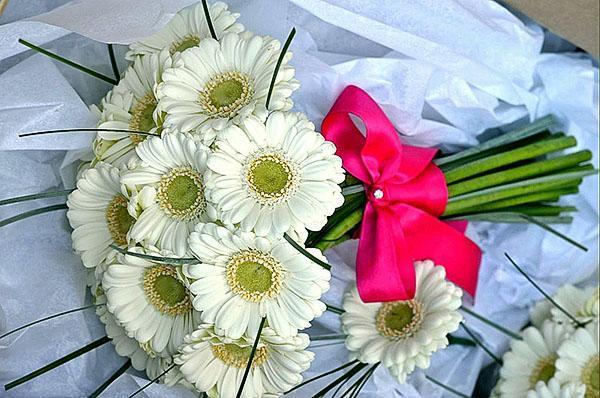 bouquet de mariée gerbera