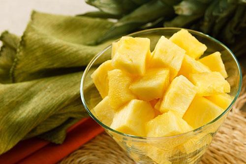 Tous les nutriments sont conservés dans l'ananas congelé